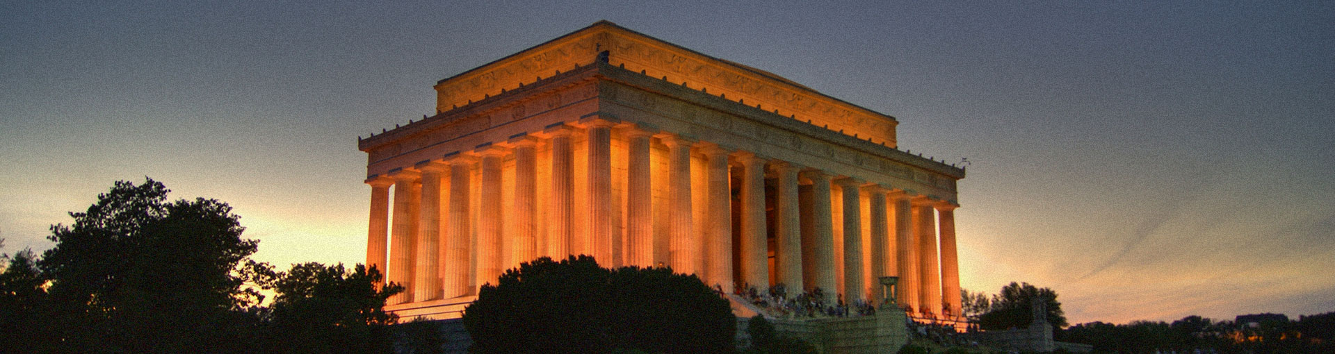 The Lincoln Memorial monument in Washington, DC at sunset